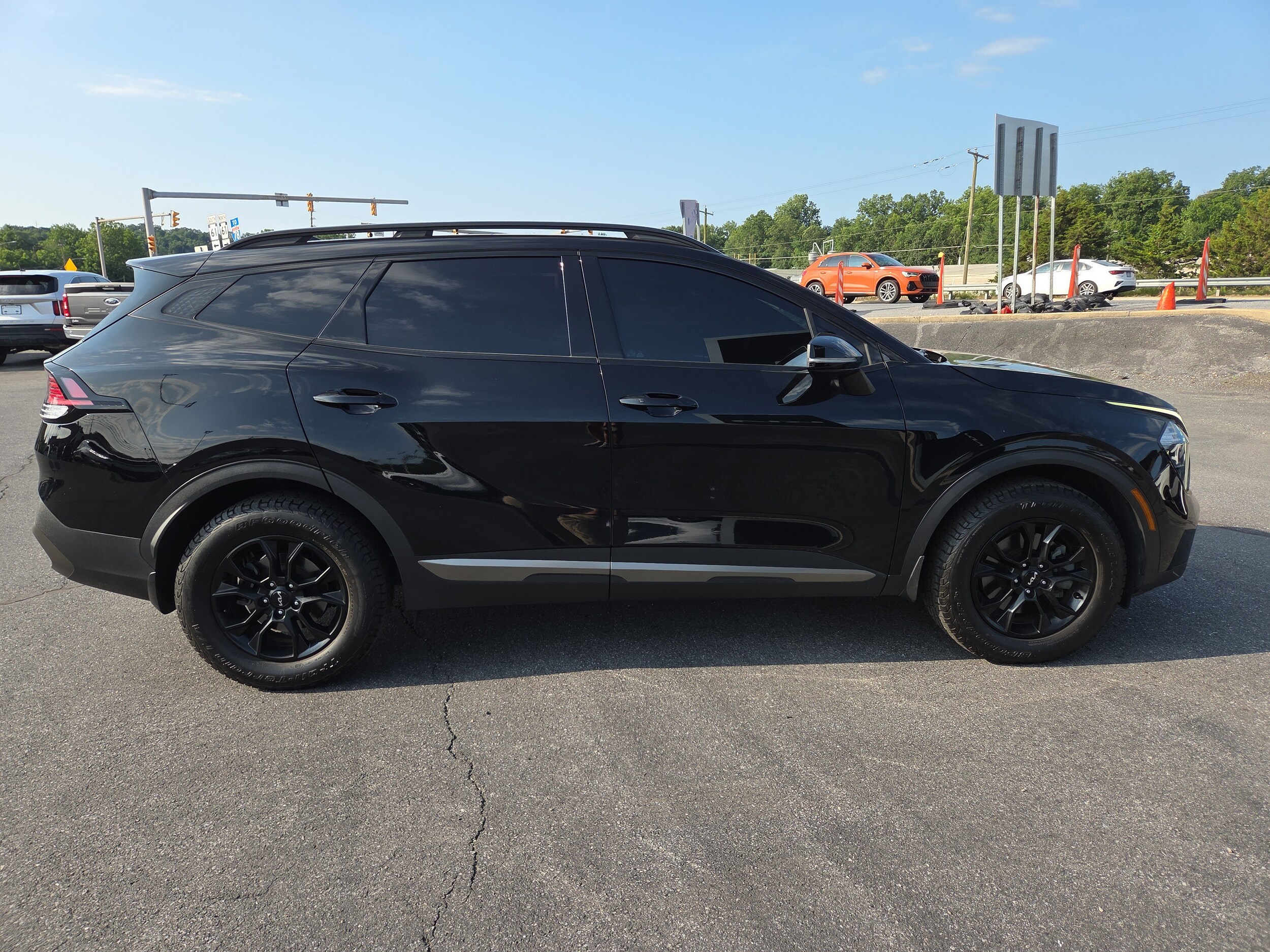 2023 Kia Sportage X-Pro photo 2