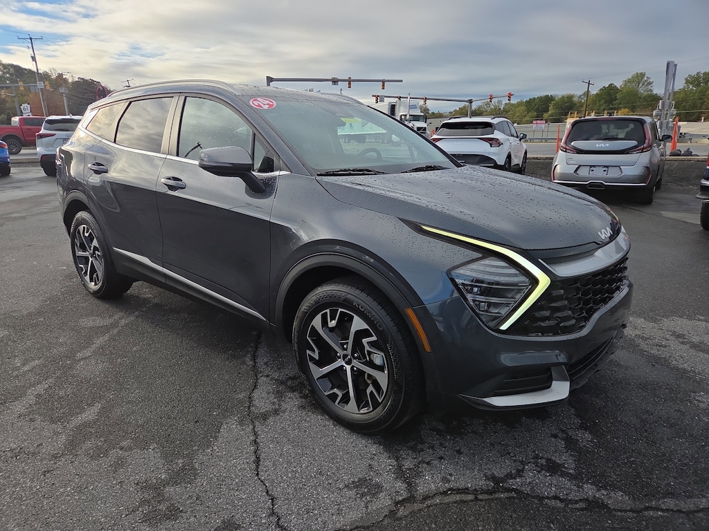 Used 2024 Kia Sportage EX AWD SUV