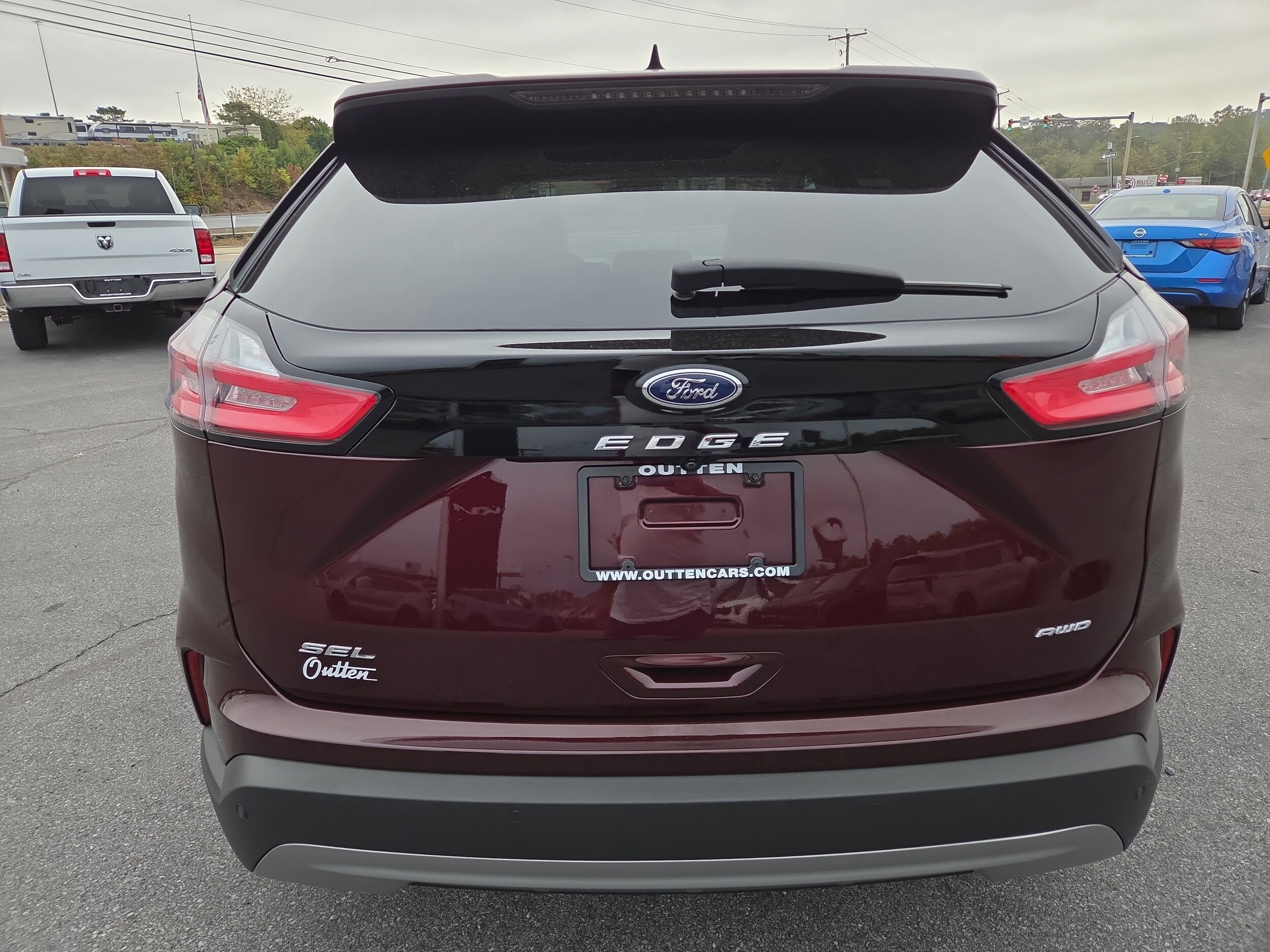 2022 Ford Edge SEL photo 4
