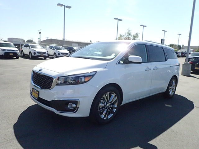 2016 Kia Sedona SXL at Overturf Kia in Kennewick WA.jpg