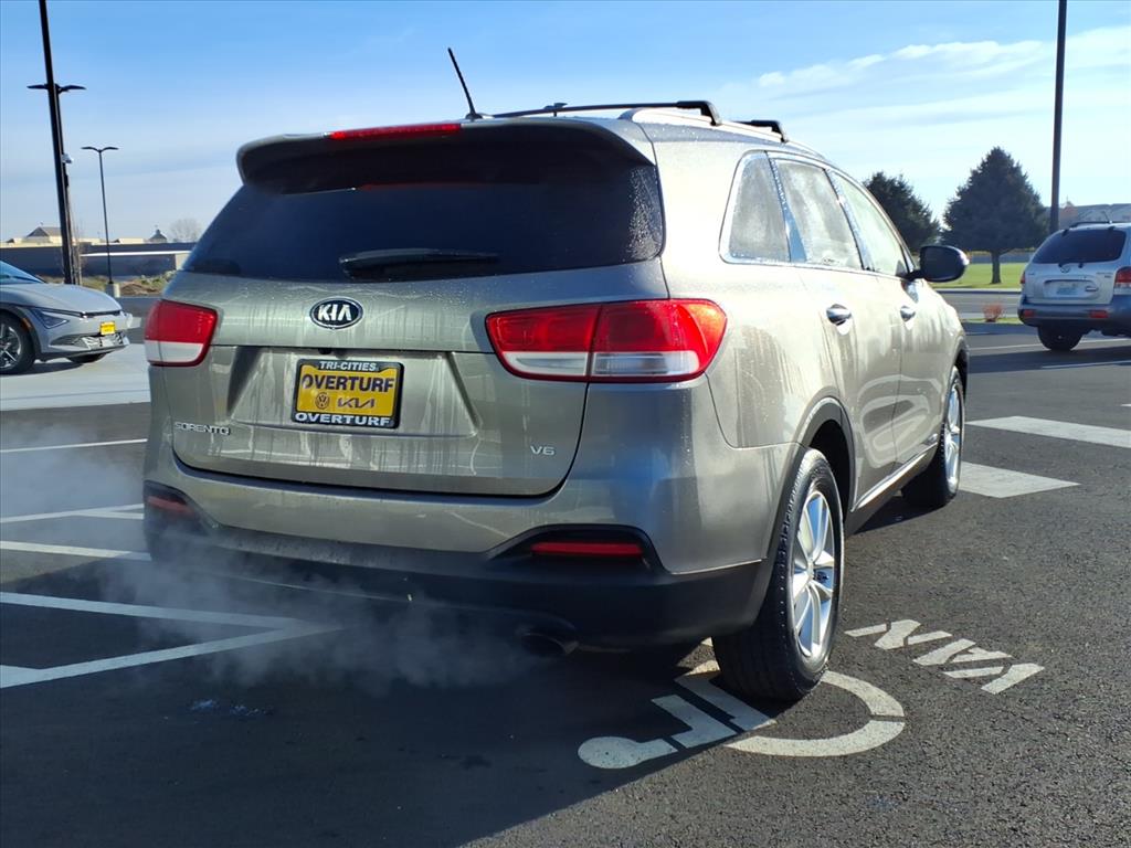 2016 Kia Sorento LX photo 4