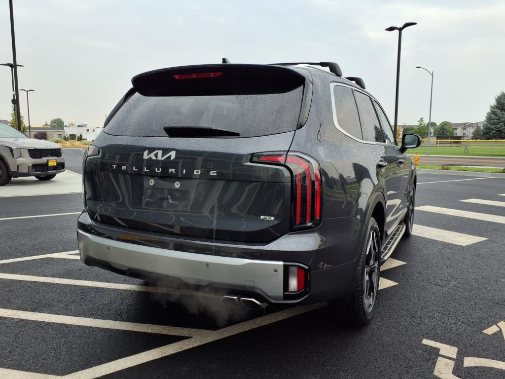 2024 Kia Telluride EX photo 3