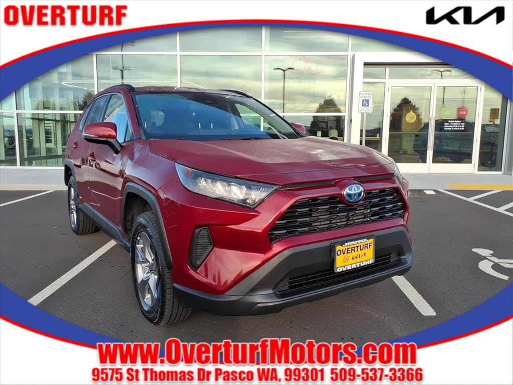 2022 Toyota RAV4 LE's photo