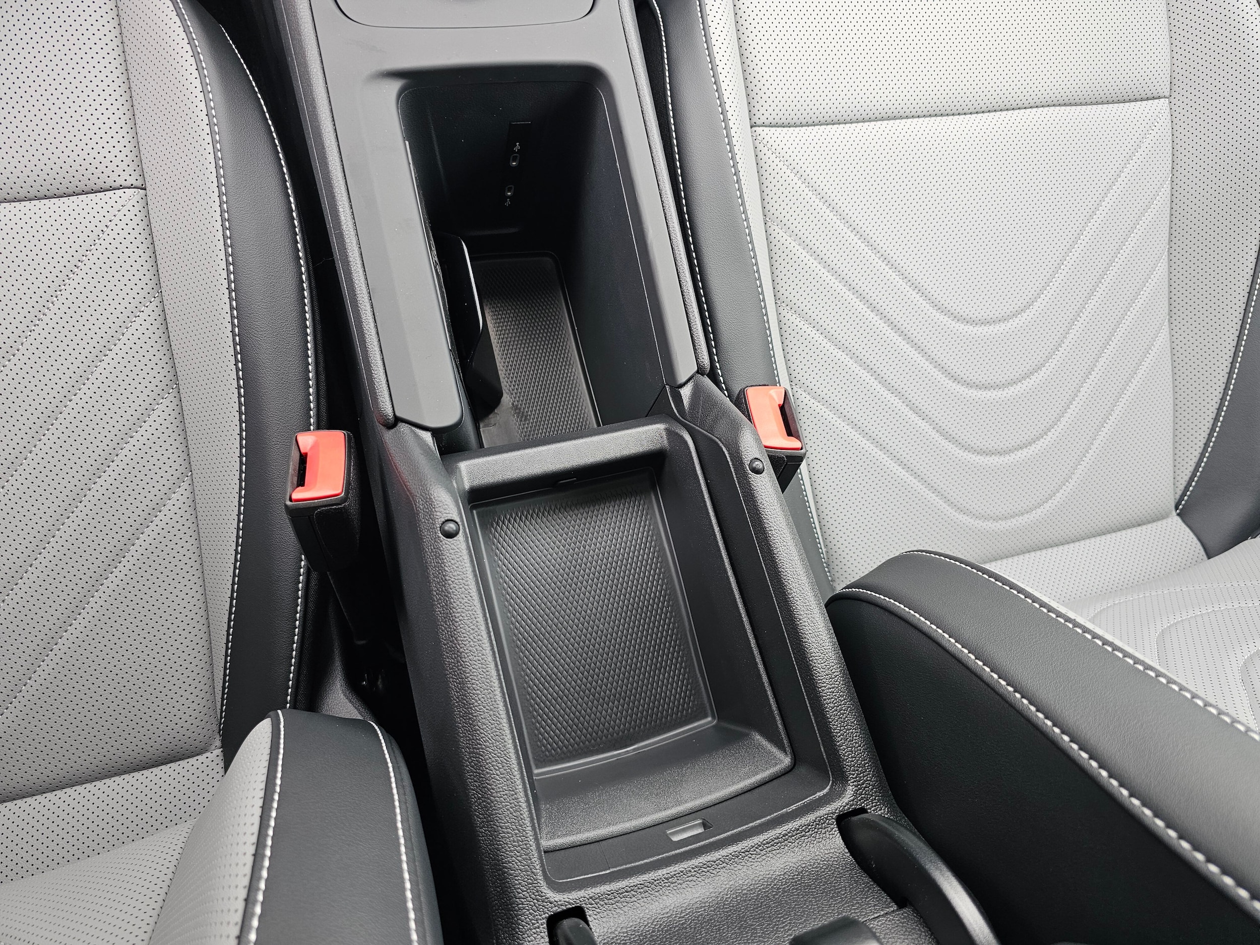 2026 Volkswagen Tiguan SE - Photo 24
