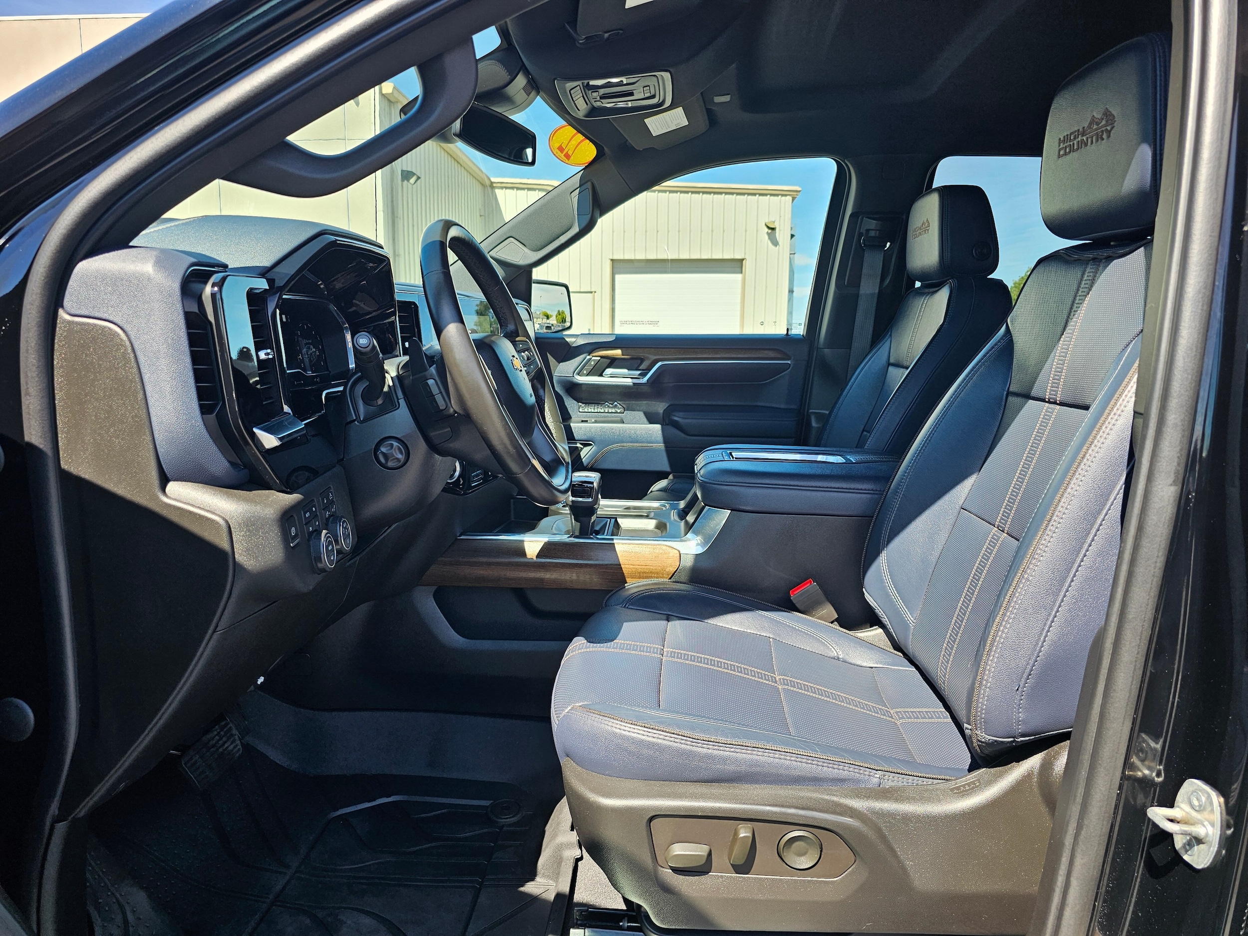2022 Chevrolet Silverado 1500 High Country - Photo 10