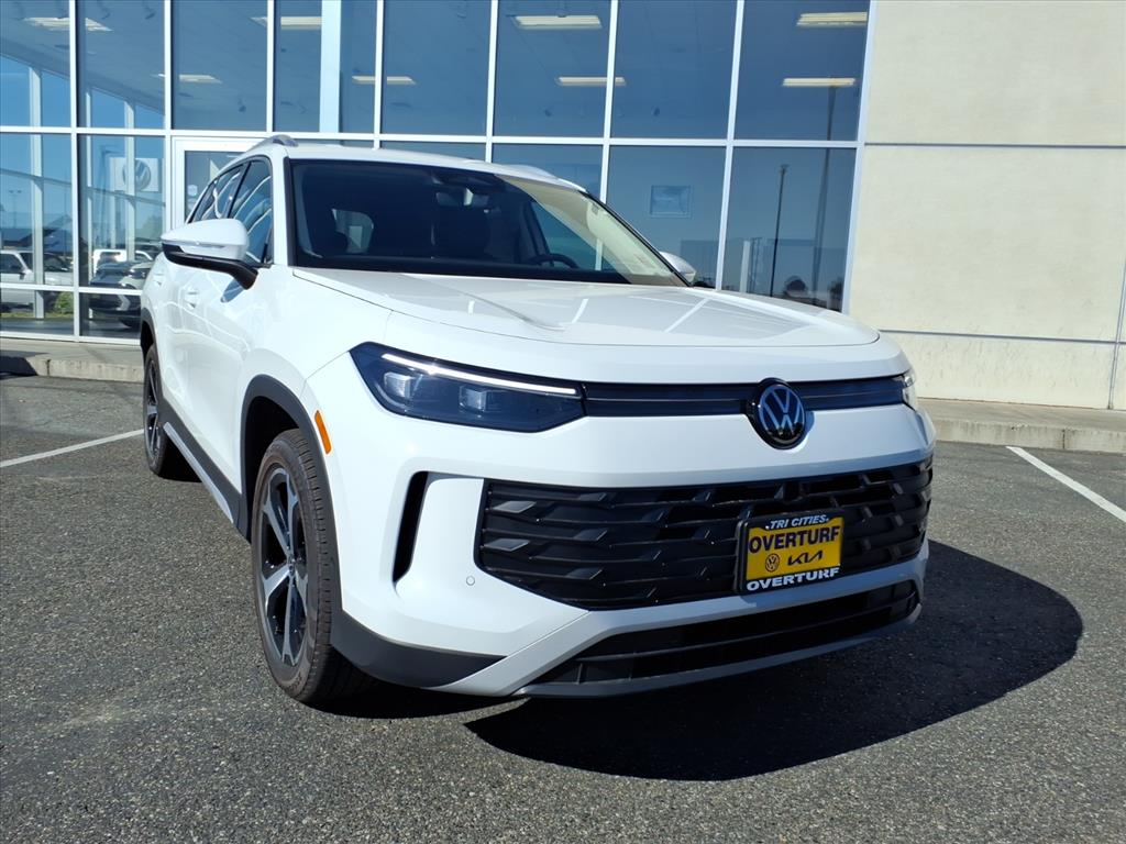 2025 Volkswagen Tiguan SE's photo