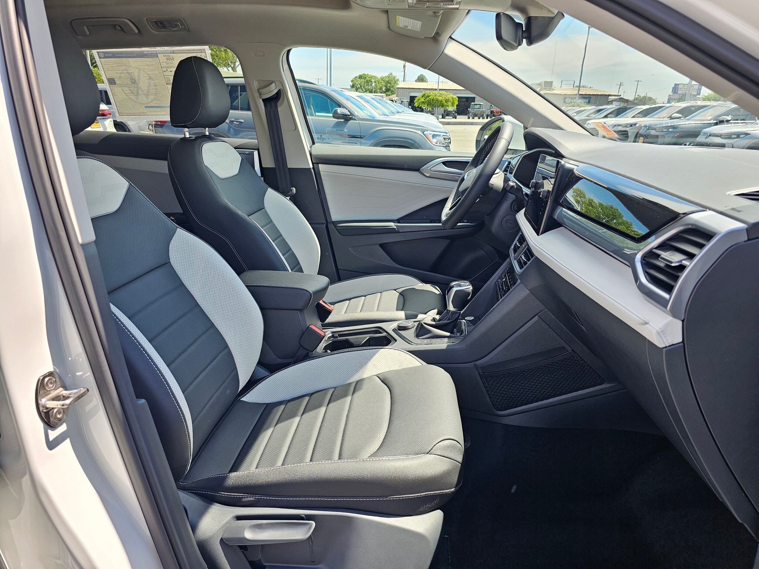2026 Volkswagen Taos SEL - Photo 14