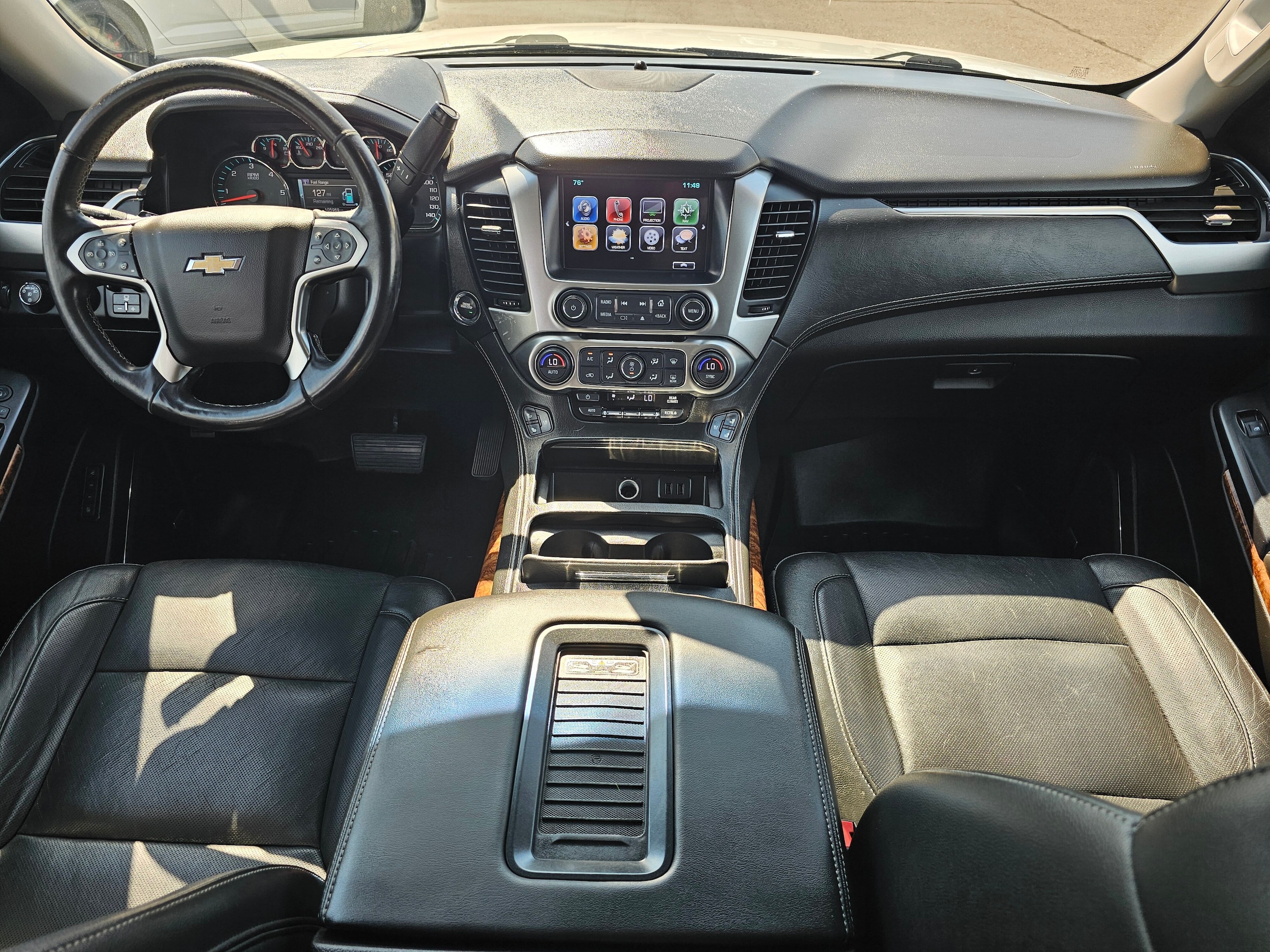 2017 Chevrolet Suburban Premier - Photo 11