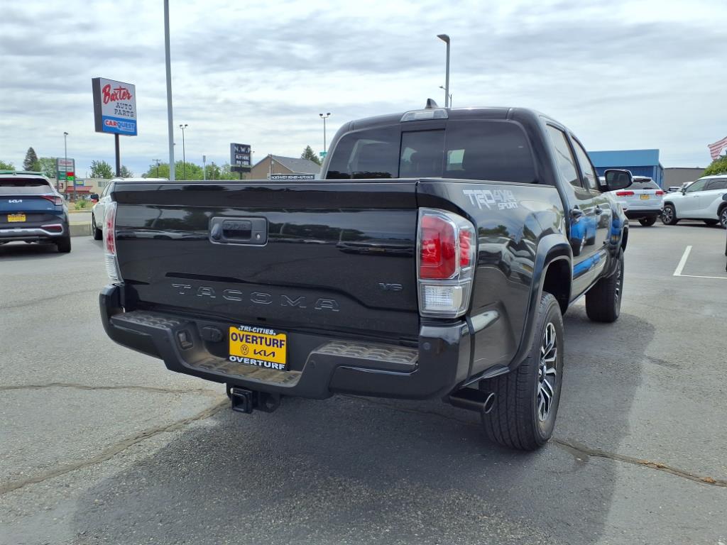 2023 Toyota Tacoma TRD photo 4