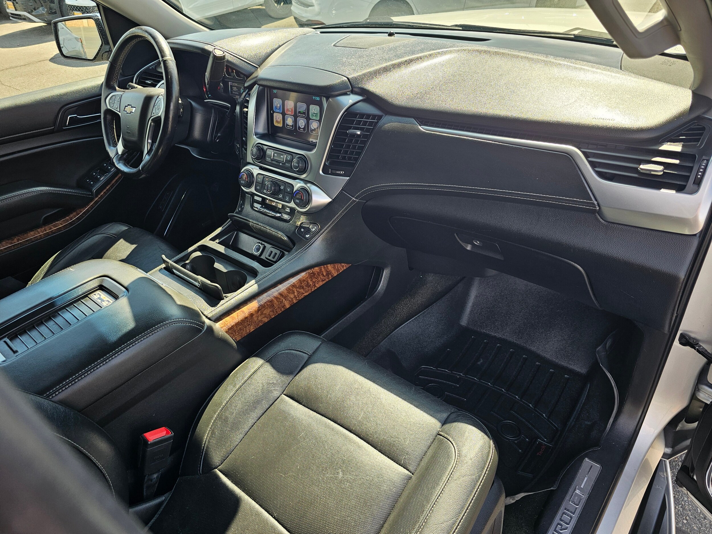 2017 Chevrolet Suburban Premier - Photo 16