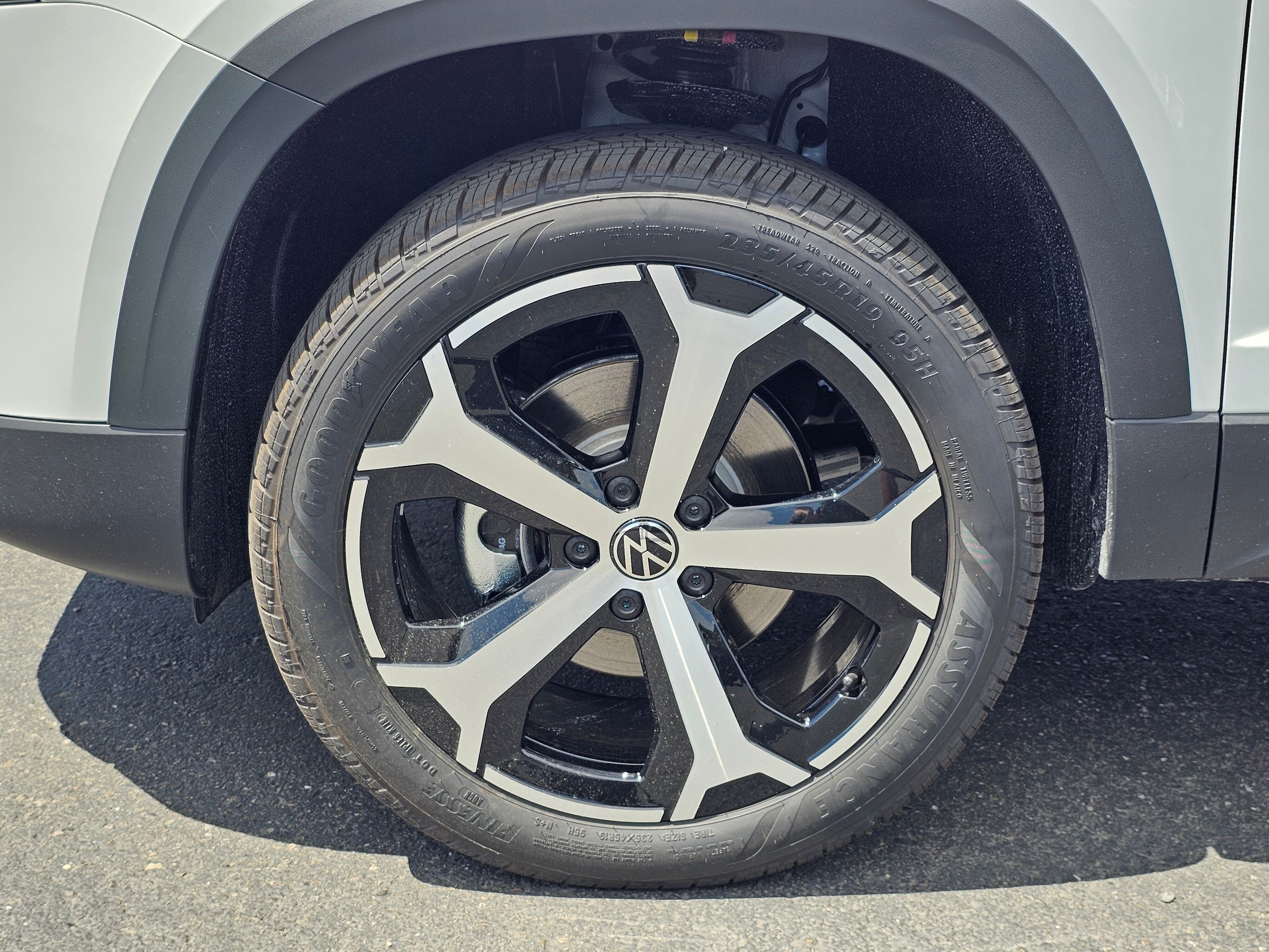 2026 Volkswagen Taos SEL - Photo 8
