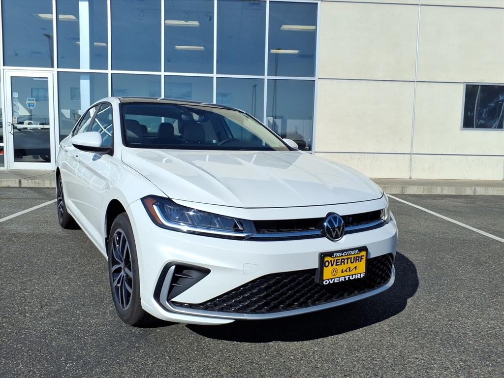 2025 Volkswagen Jetta SE's photo