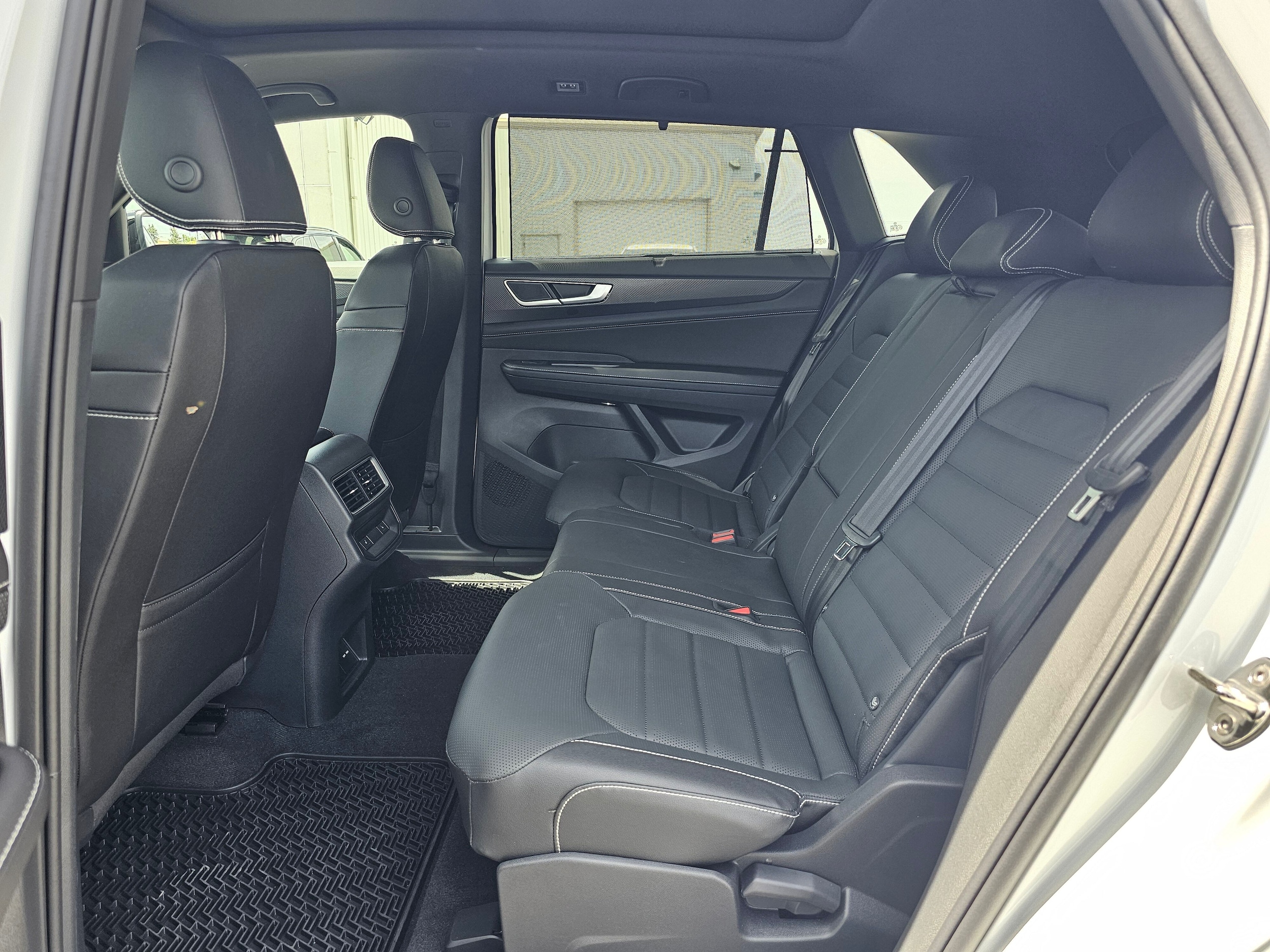 2026 Volkswagen Atlas Cross Sport SEL R-LINE - Photo 12