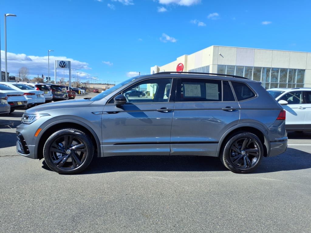 2024 Volkswagen Tiguan SE R-Line Black photo 4