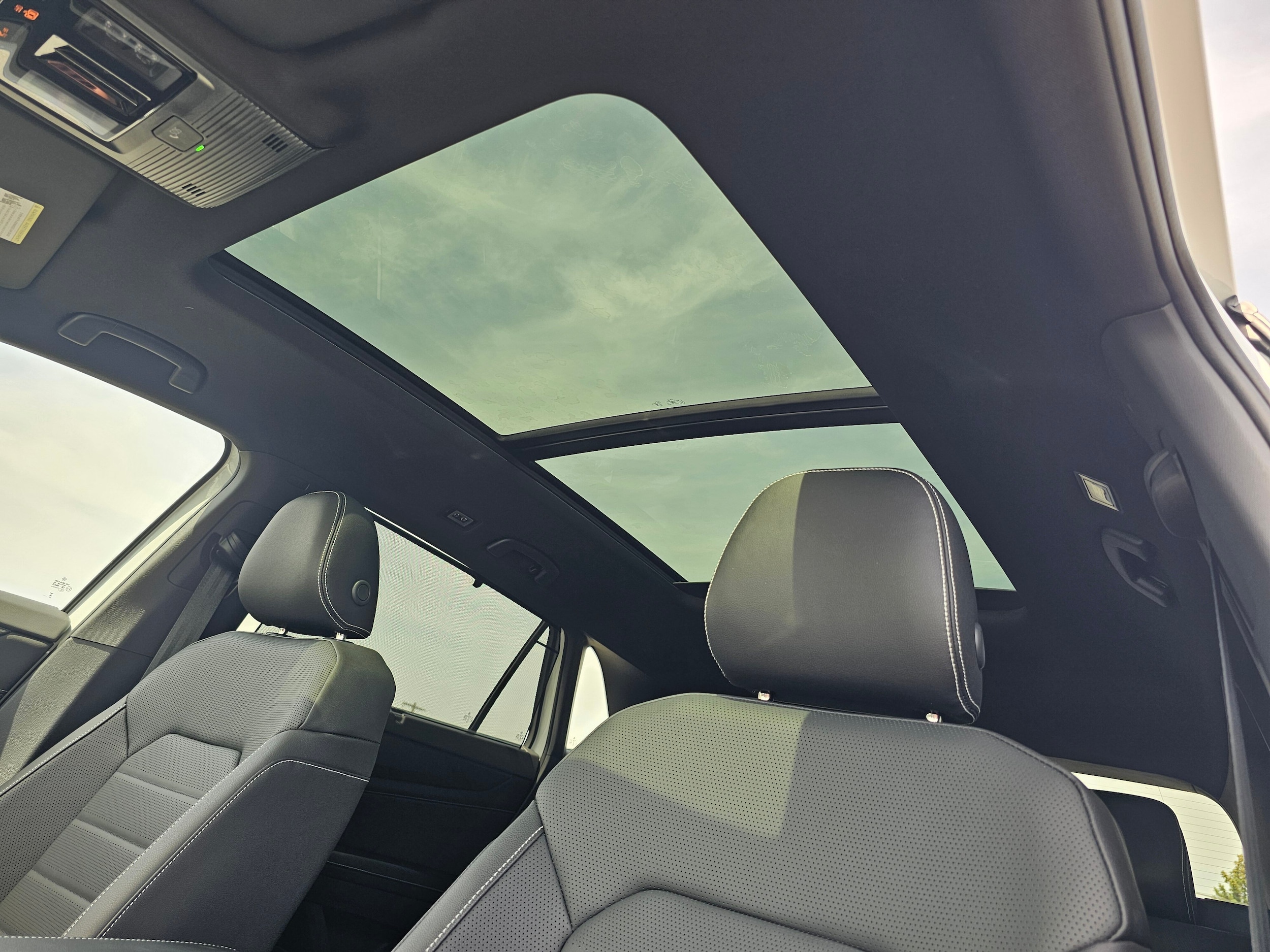2026 Volkswagen Atlas Cross Sport SEL R-LINE - Photo 27