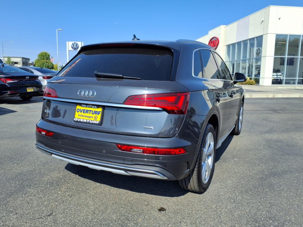 2021 Audi Q5 45 Premium photo 3