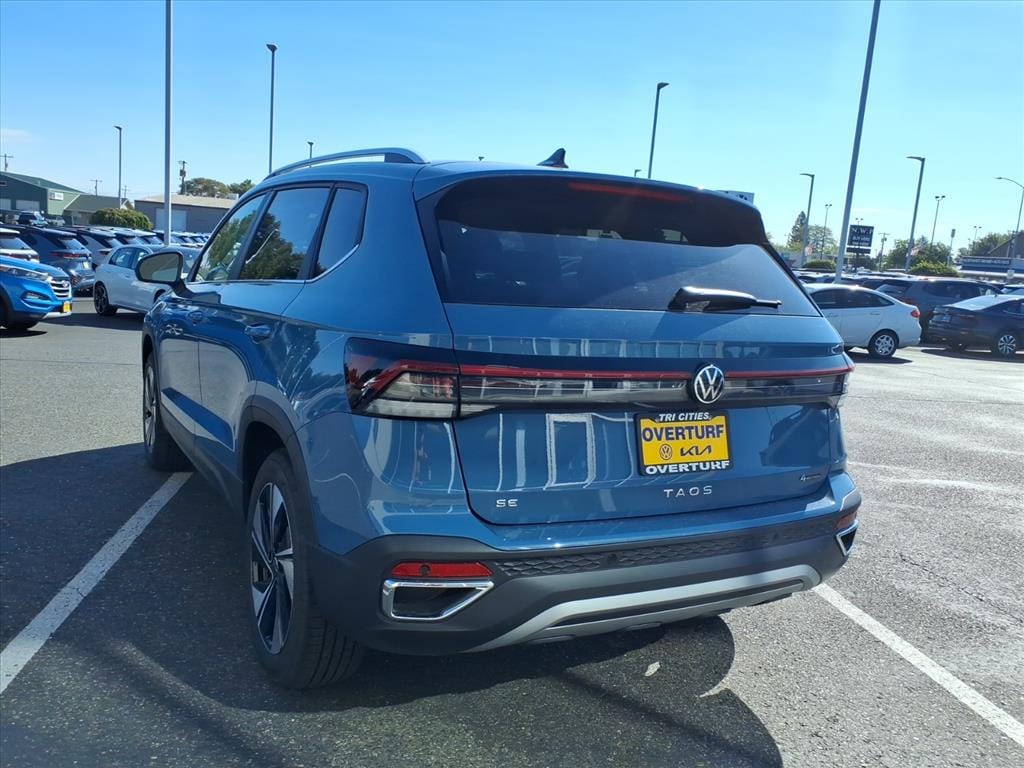 New 2025 Volkswagen Taos 1.5T SE SUV