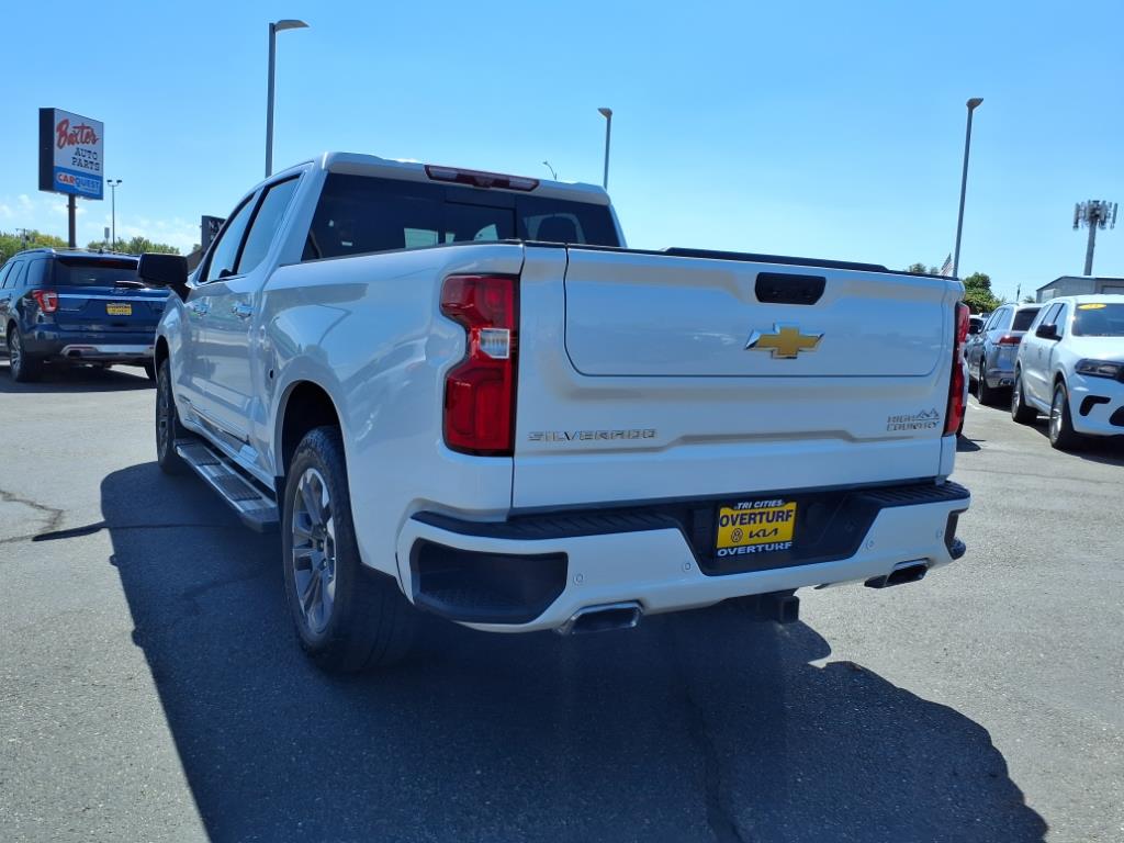 2022 Chevrolet Silverado 1500 High Country photo 2