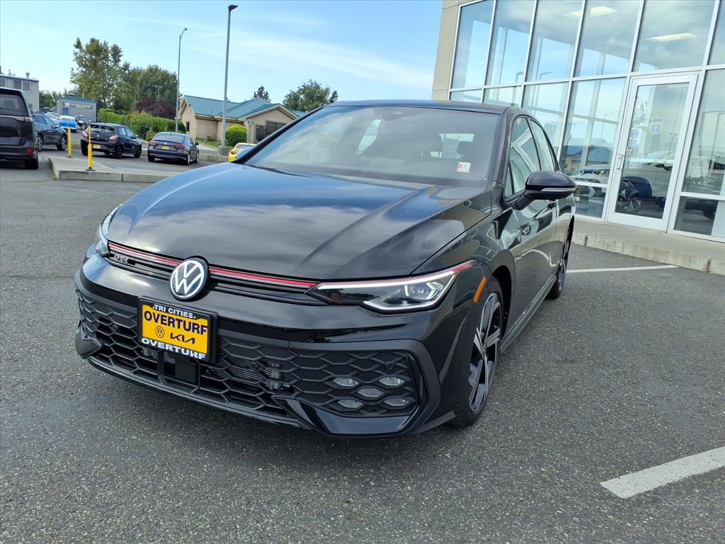2025 Volkswagen Golf GTI SE photo 3
