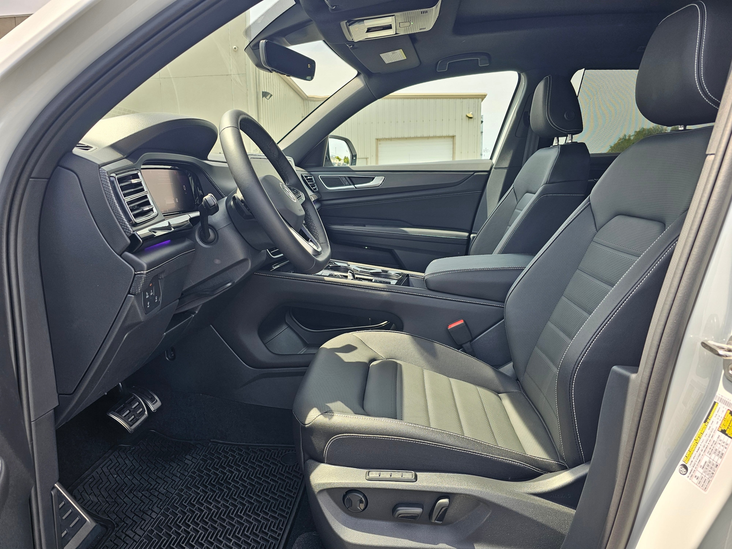 2026 Volkswagen Atlas Cross Sport SEL R-LINE - Photo 10