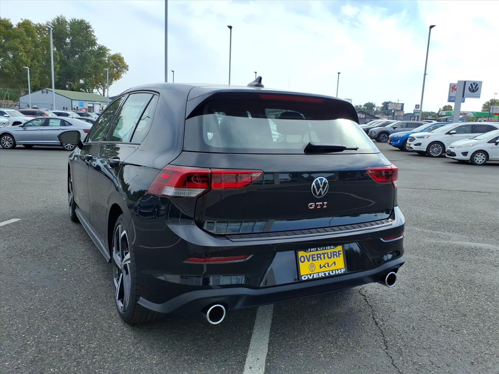 2025 Volkswagen Golf GTI SE photo 2
