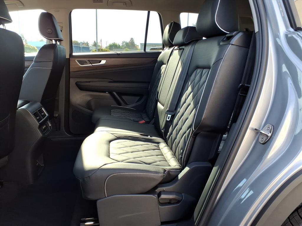 2026 Volkswagen Atlas SEL Premium R-Line - Photo 11