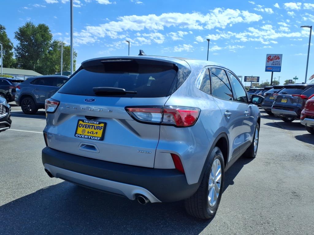 2022 Ford Escape SE photo 4