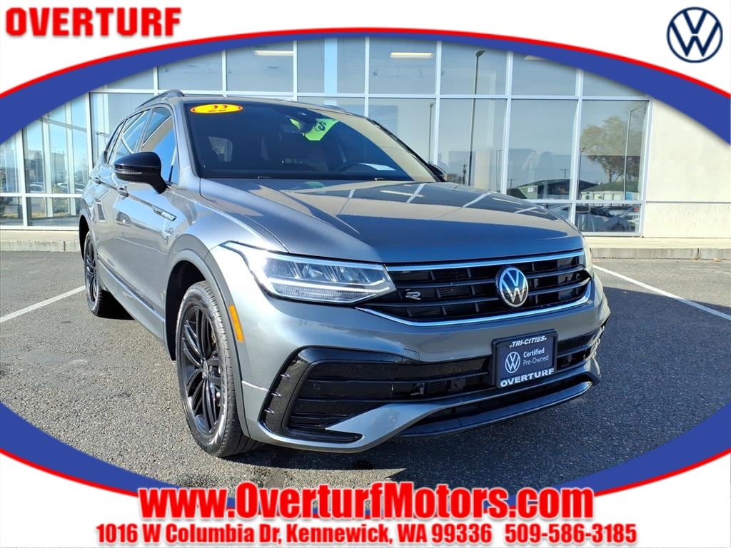2022 Volkswagen Tiguan SE R-LINE BLACK's photo