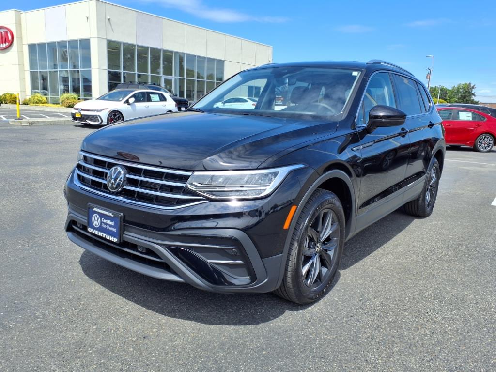 2024 Volkswagen Tiguan SE Wolfsburg Edition photo 3