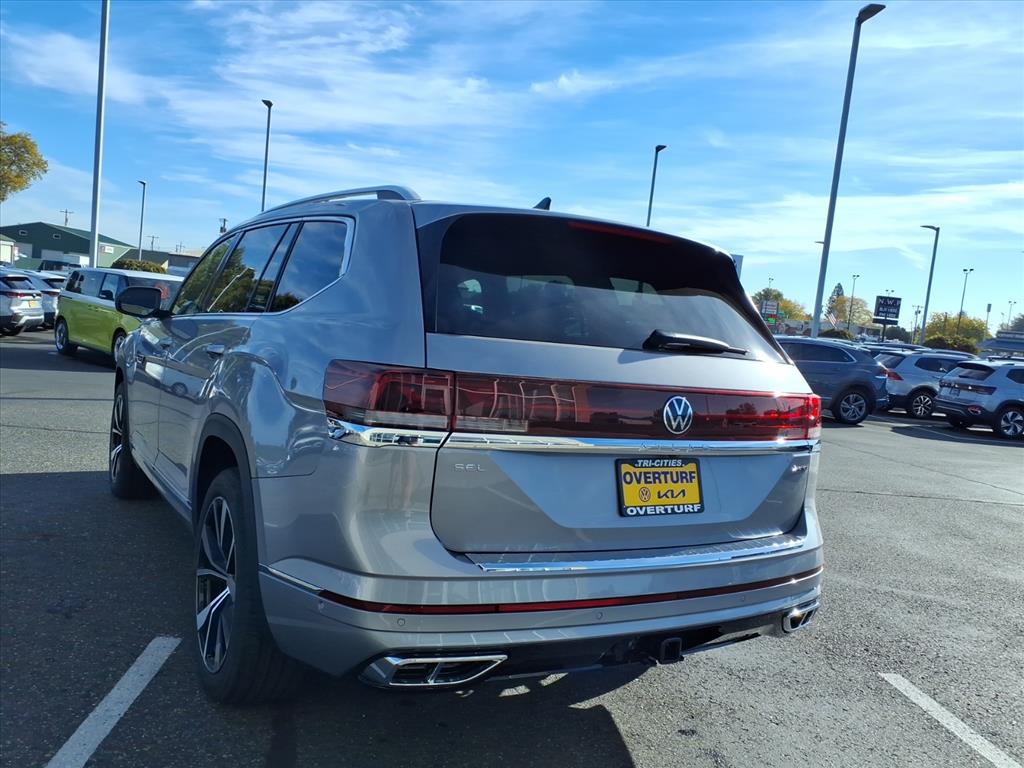 2026 Volkswagen Atlas SEL Premium R-Line photo 2