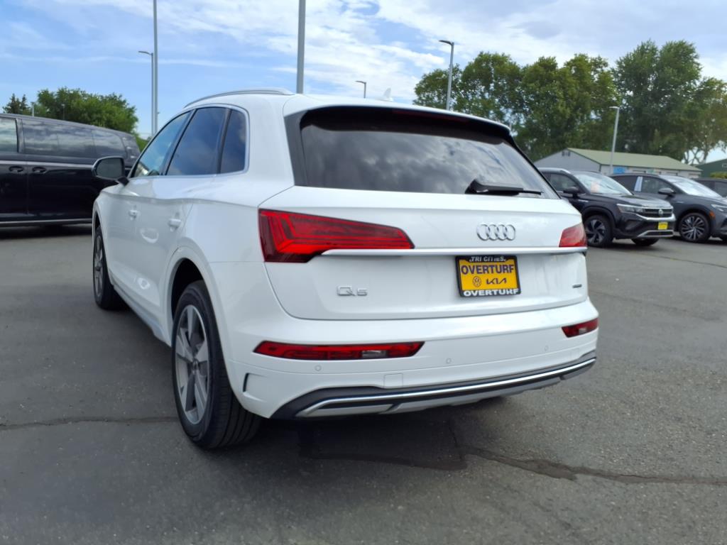 2022 Audi Q5 40 Premium photo 2