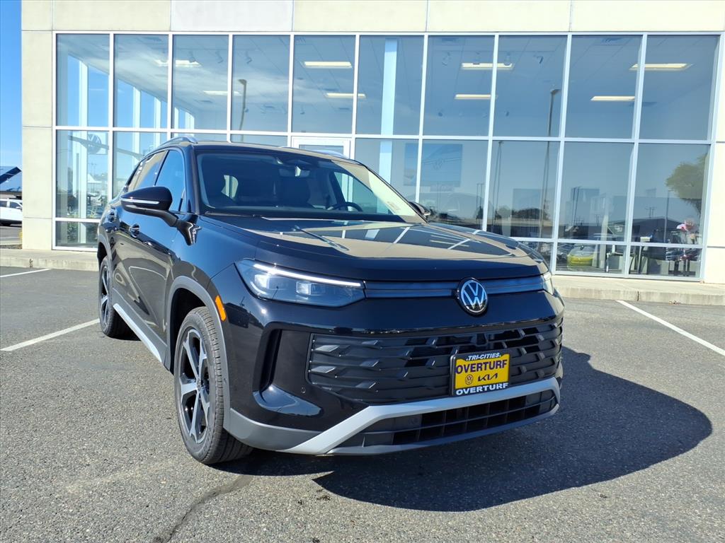 2025 Volkswagen Tiguan SE's photo