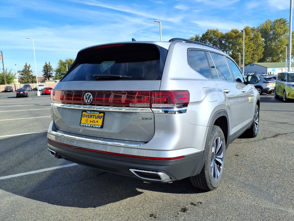 2026 Volkswagen Atlas SE photo 4