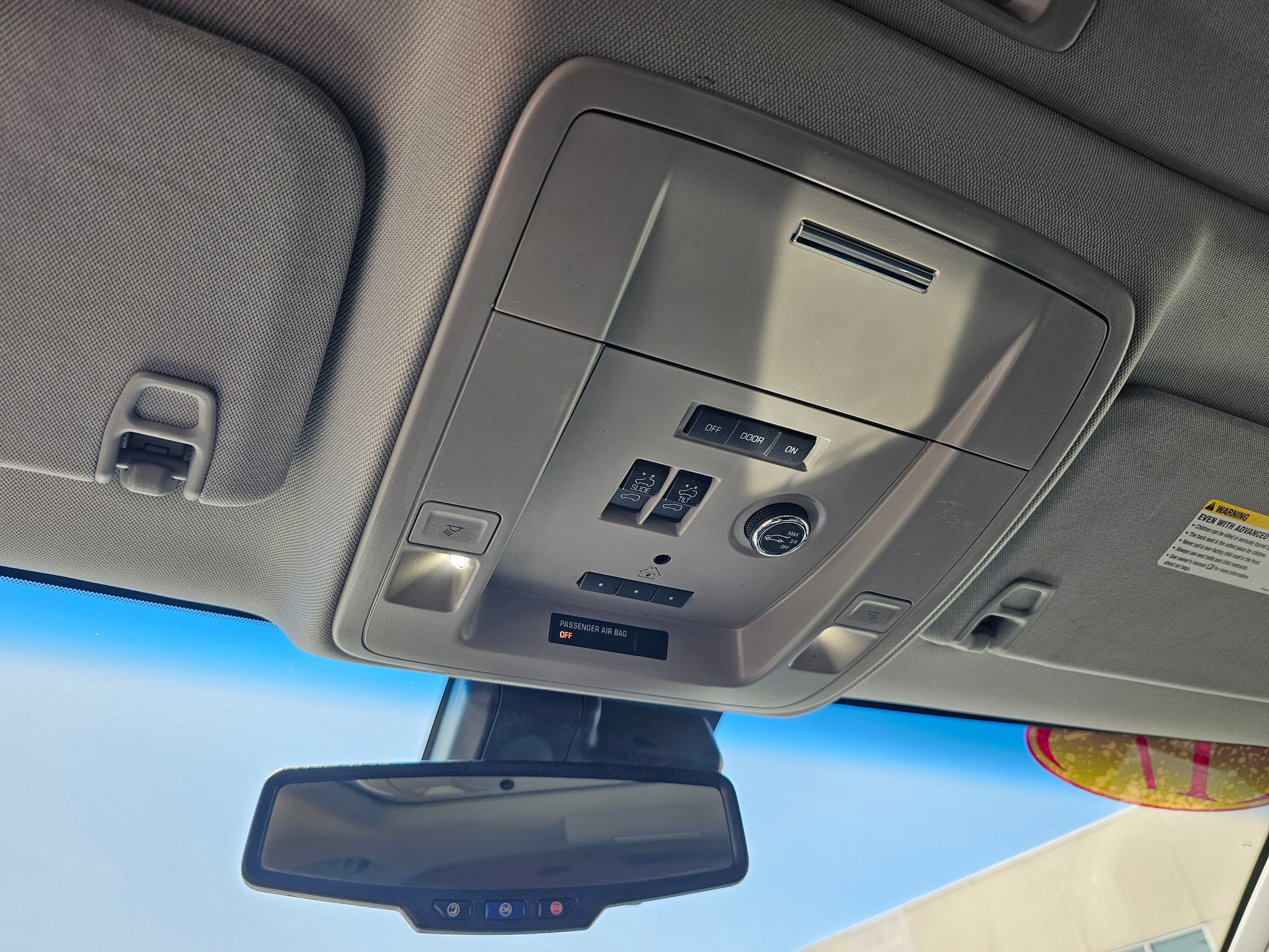 2017 Chevrolet Suburban Premier - Photo 26
