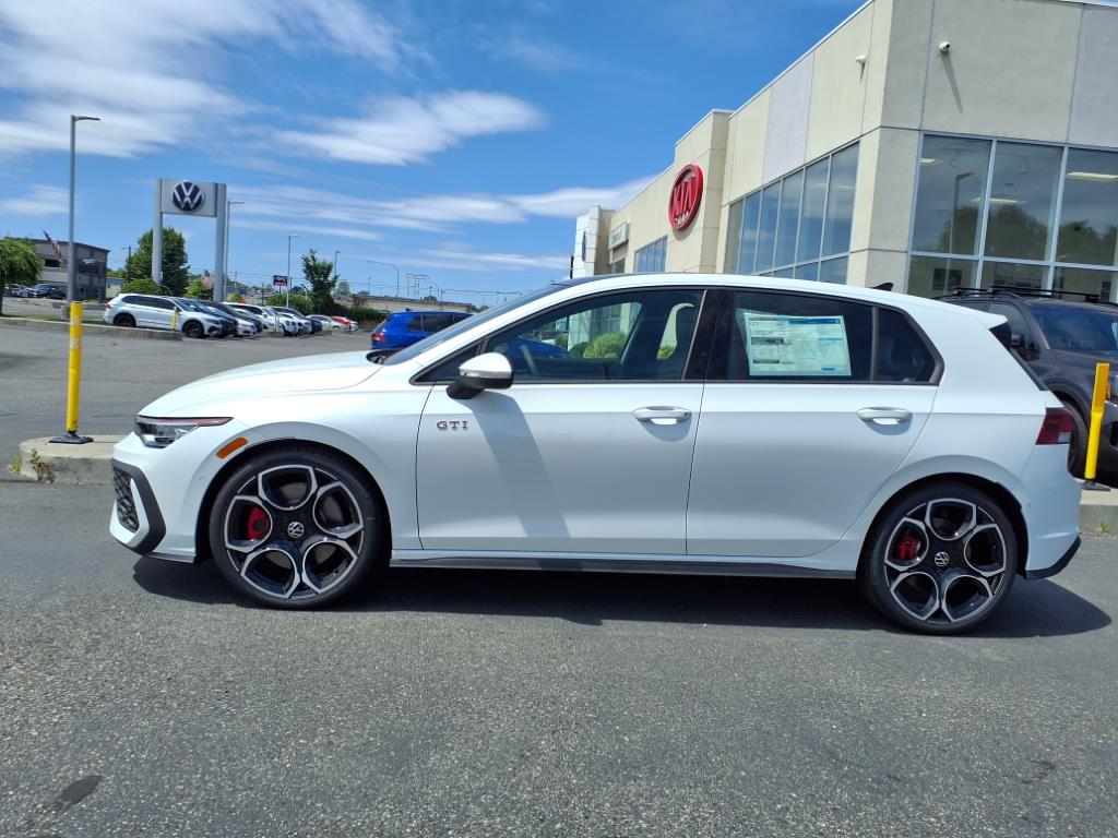 2025 Volkswagen Golf GTI Autobahn photo 2