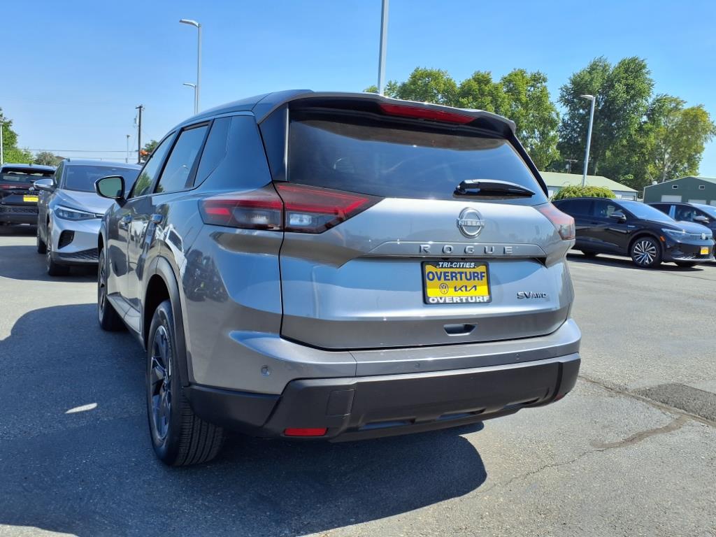 2024 Nissan Rogue SV photo 2