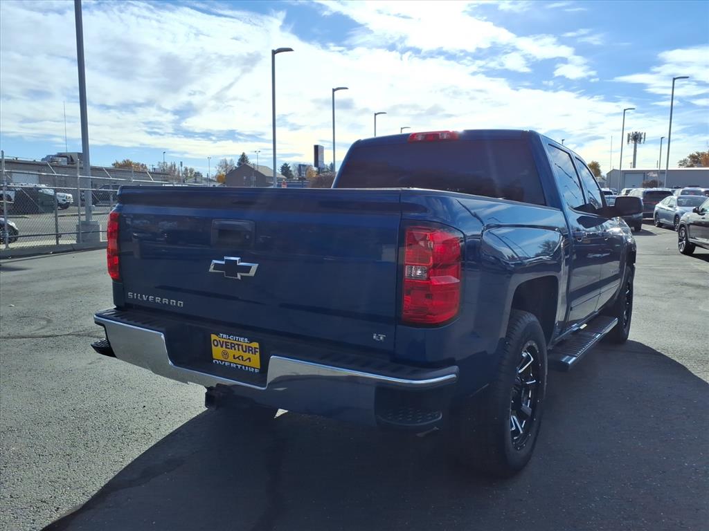 2018 Chevrolet Silverado 1500 photo 2