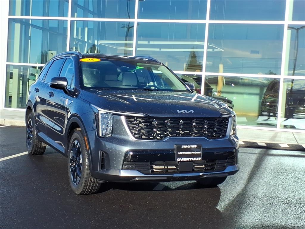 2025 Kia Sorento S's photo