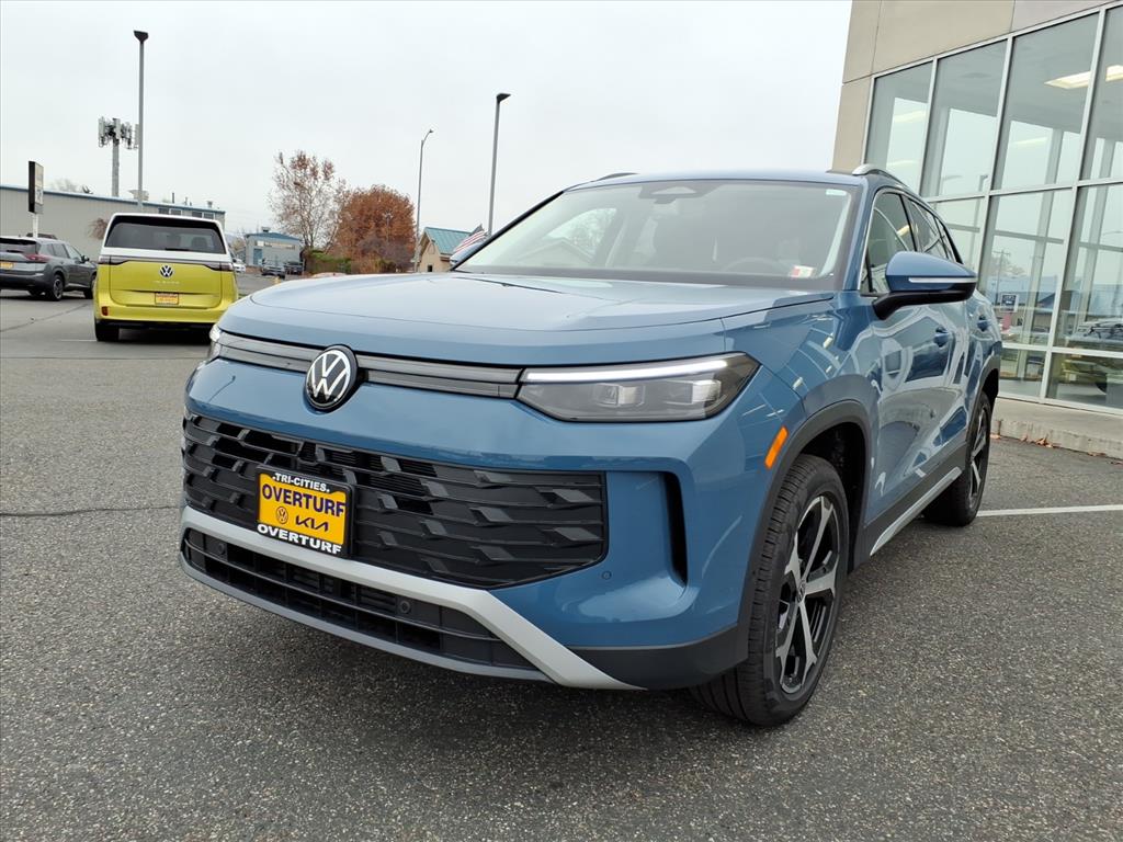 2026 Volkswagen Tiguan SE photo 3