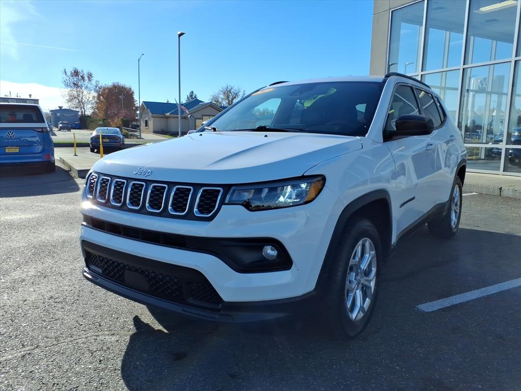2024 Jeep Compass North Edition Latitude photo 2
