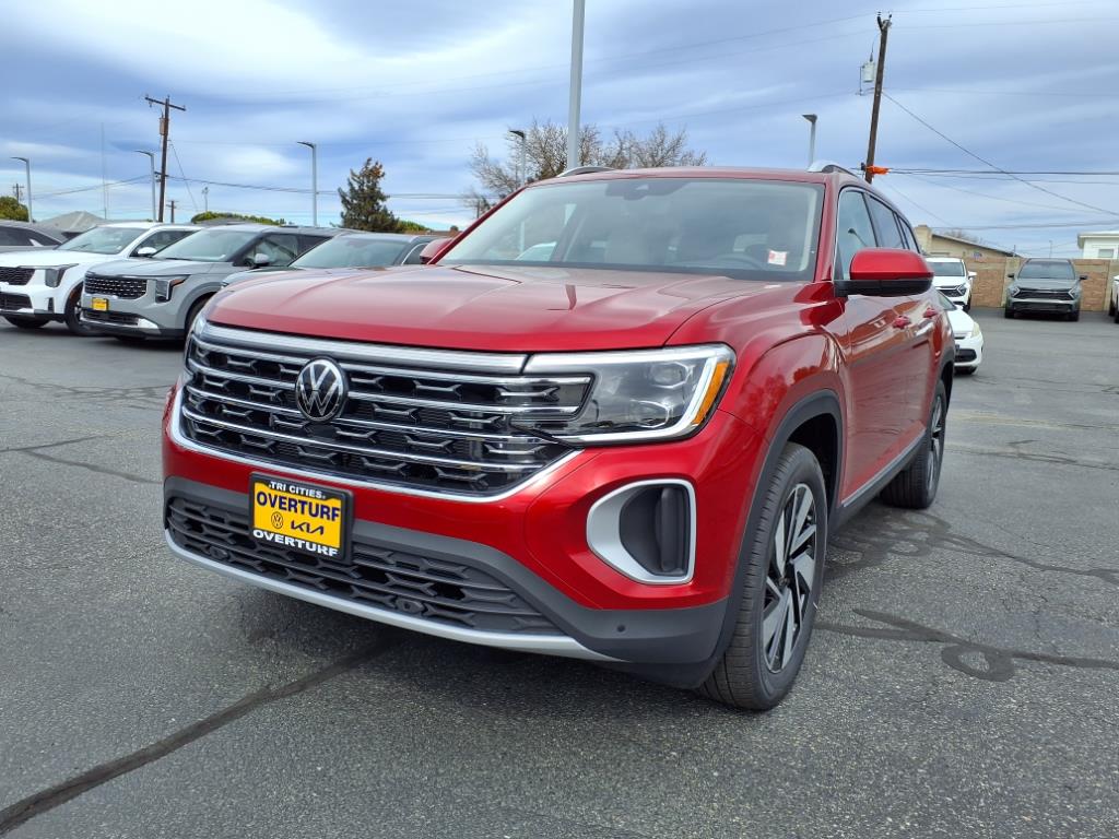 2025 Volkswagen Atlas SEL photo 2