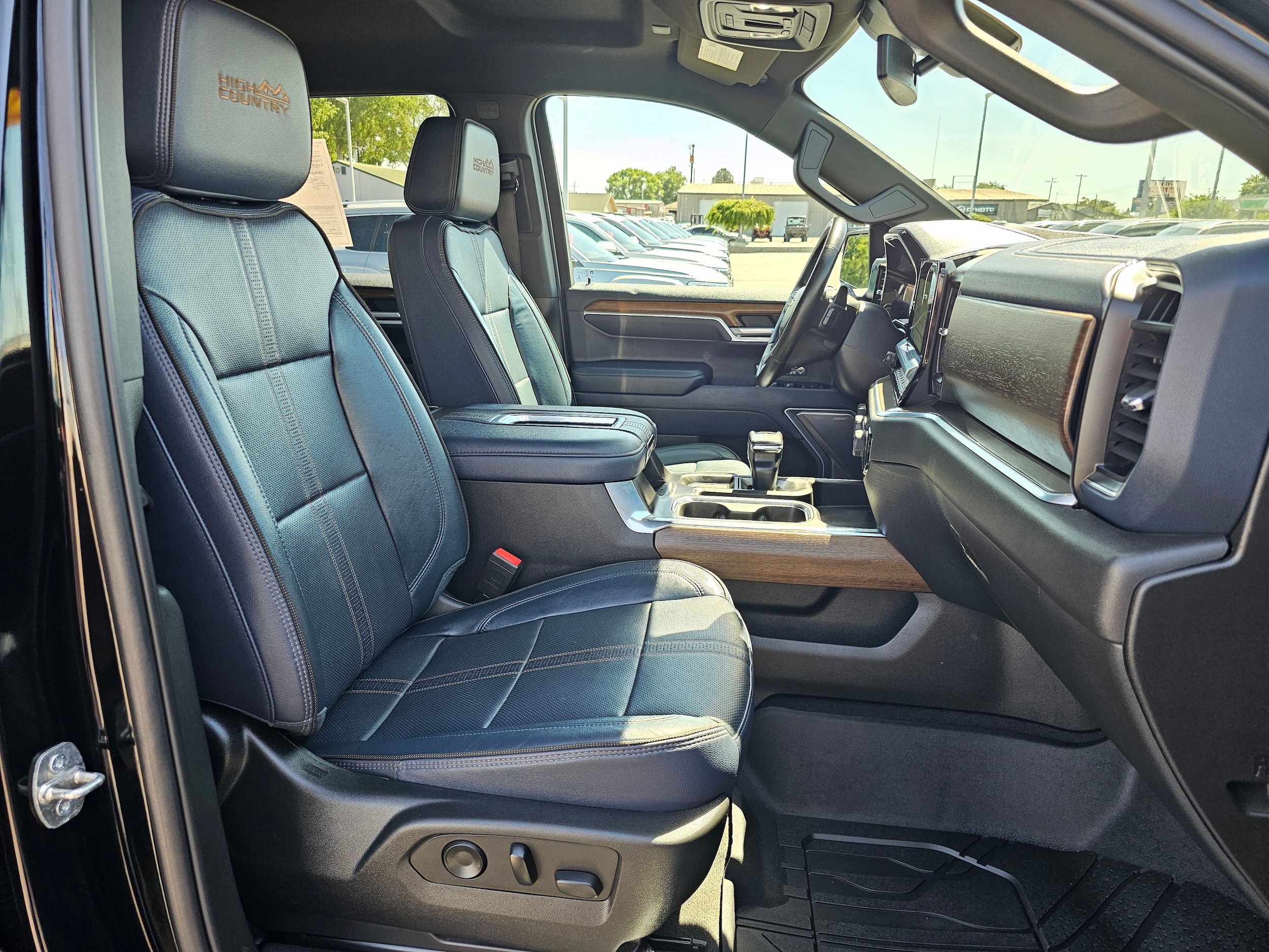 2022 Chevrolet Silverado 1500 High Country - Photo 14