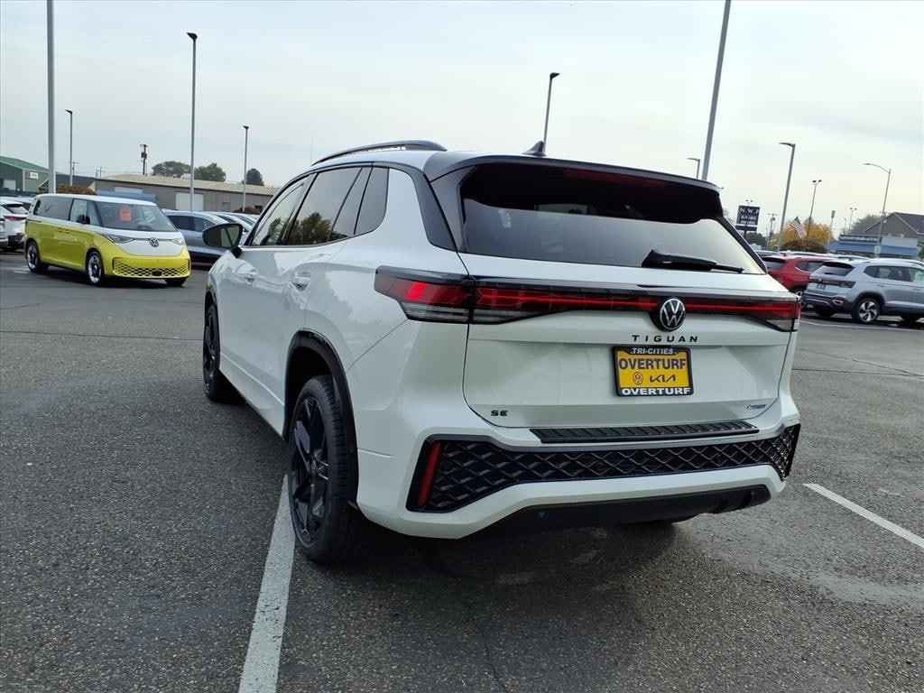 New 2026 Volkswagen Tiguan SE R-Line Black 4motion AWD SE R-Line Black 4Motion SUV