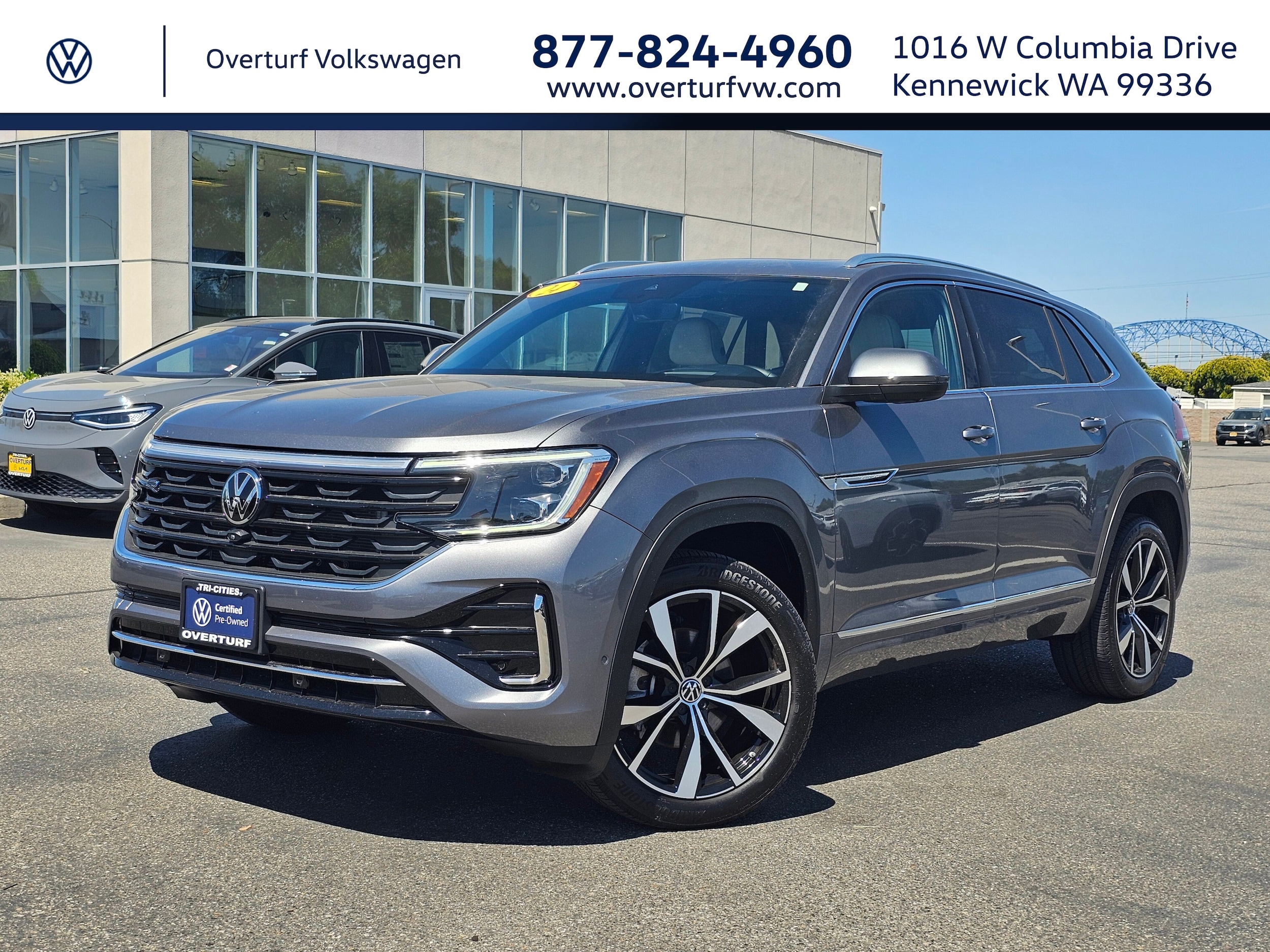 2024 Volkswagen Atlas Cross Sport 2.0T SEL Premium R-Line 4MOTION's photo