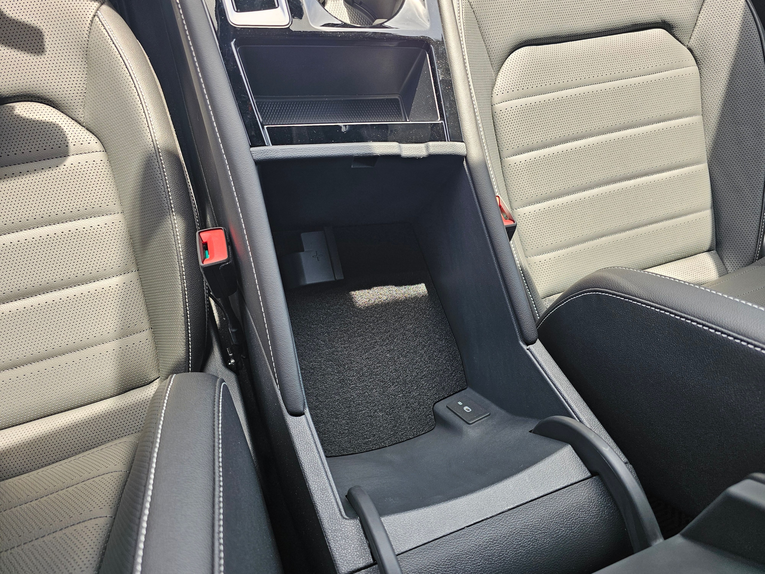 2026 Volkswagen Atlas Cross Sport SEL R-LINE - Photo 24