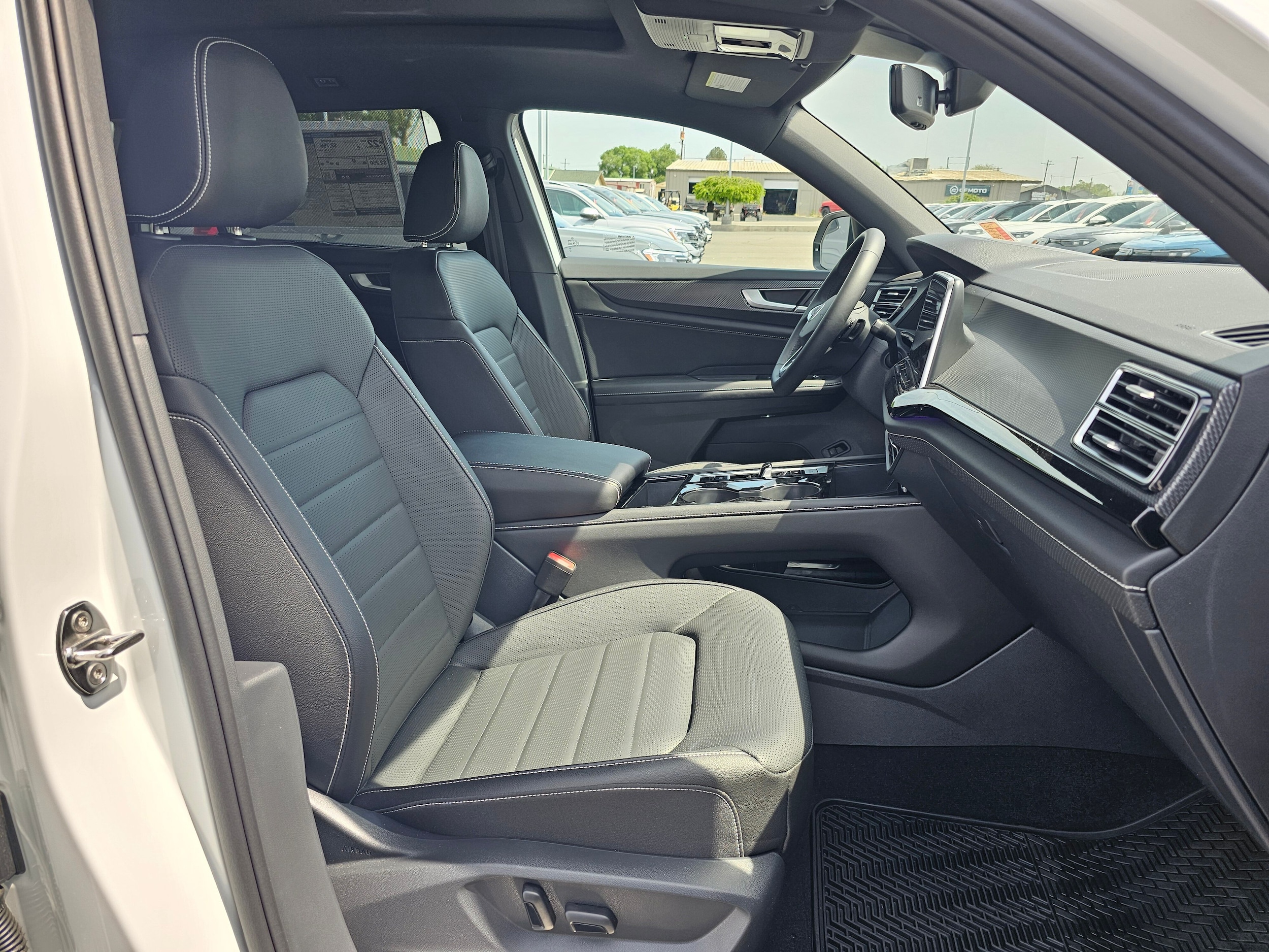 2026 Volkswagen Atlas Cross Sport SEL R-LINE - Photo 14
