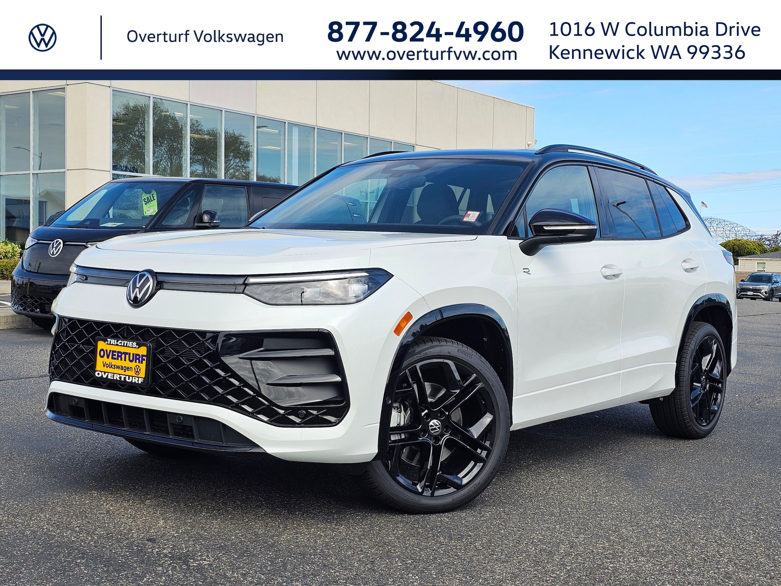 2026 Volkswagen Tiguan 2.0T SE R-Line Black 4Motion's photo