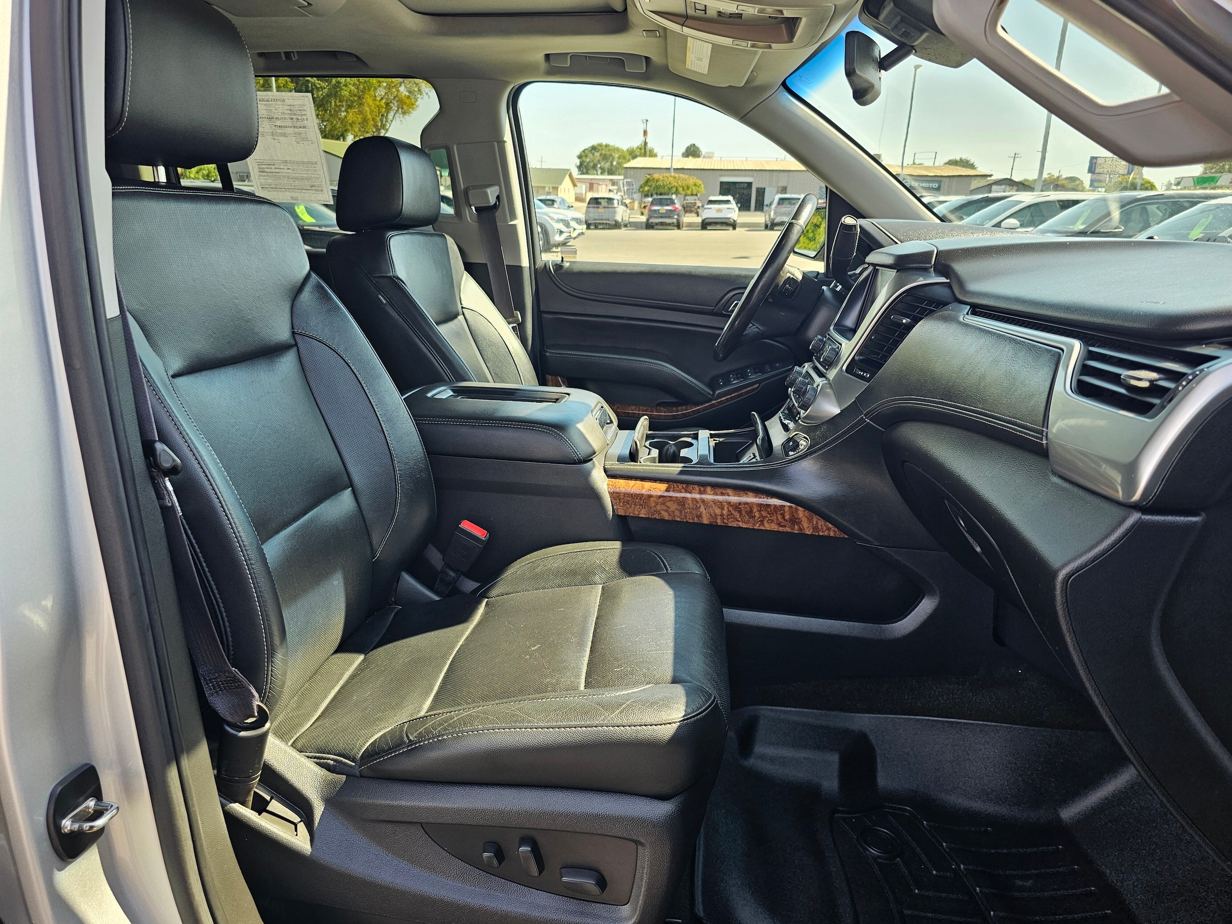 2017 Chevrolet Suburban Premier - Photo 15