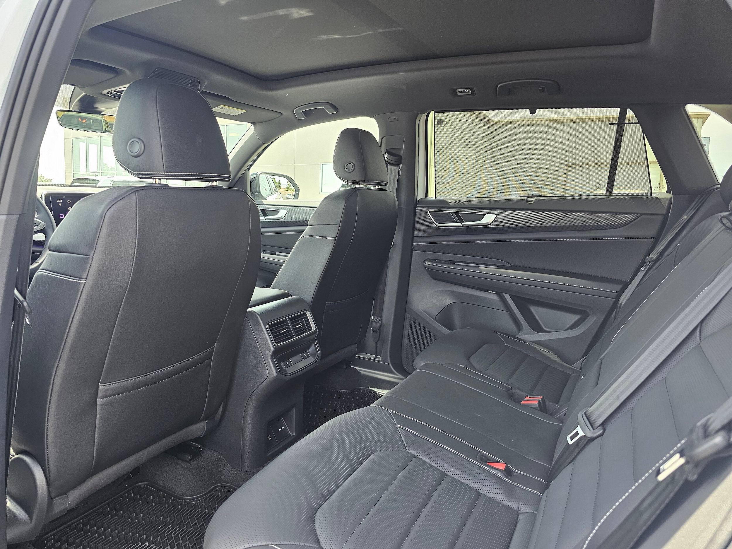 2026 Volkswagen Atlas Cross Sport SEL R-LINE - Photo 11
