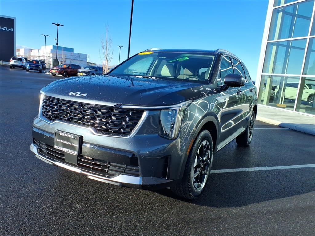 Used 2025 Kia Sorento S SUV